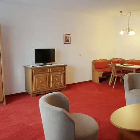 Apartment Christian *
