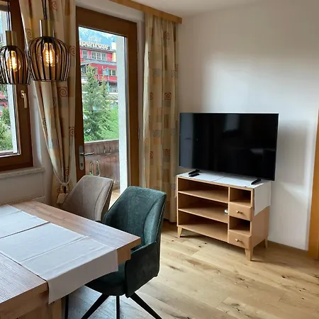 Christian Apartman *