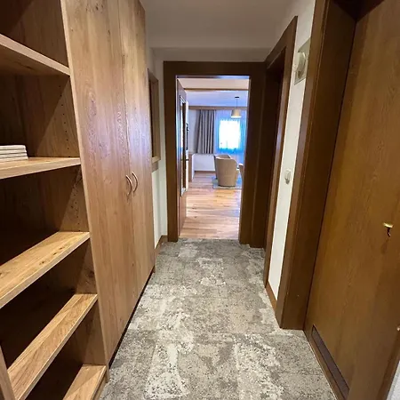 Christian Apartman