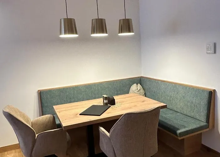 Christian Apartman *